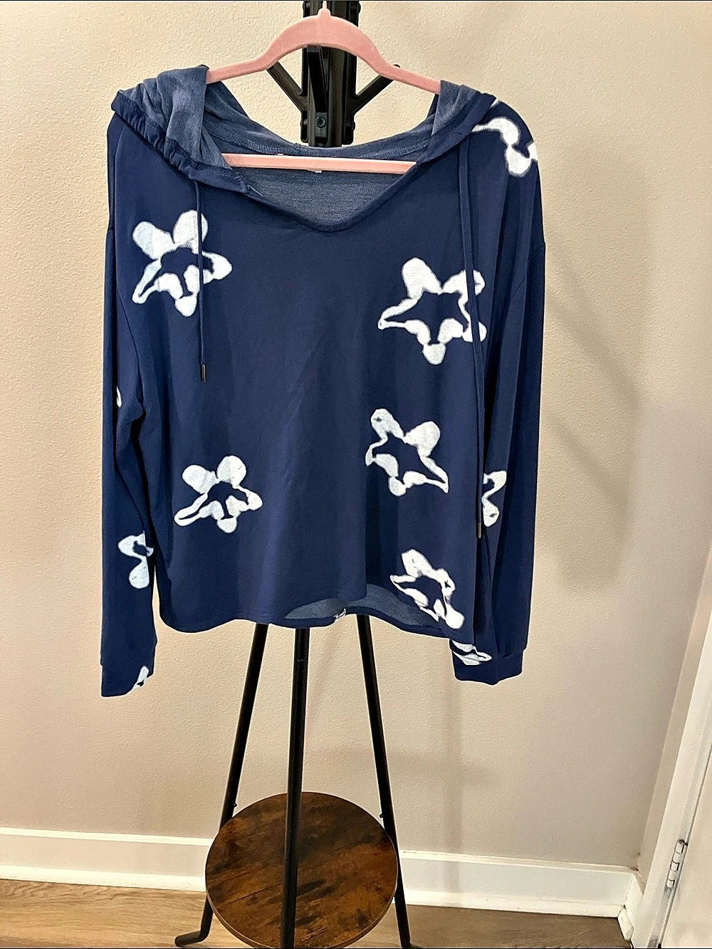 SPORTELLE Floral Hoodie in Blue & White Size Large